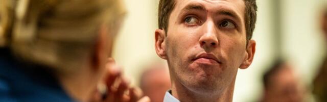 Preti mu streljački stroj, a on se smeje: Osumnjičeni za ubistvo Čarlija Kirka prvi put uživo u sudnici