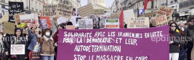 Протести у Паризу против репресије у Ирану, истакнути симболи Пахлавија