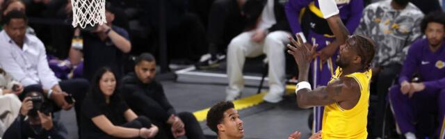 Skandal u NBA! Zvezda Lejkersa i bivši prvi pik priveden na aerodromu