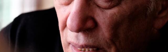 Rodna kuća legendarnog Tozovca ZARASLA U KOROV, PROZORI POLOMLJENI, ZIDOVI IŠARANI: Komšije iz Kraljeva ogorčene: "Pogledajte šta je ostalo"