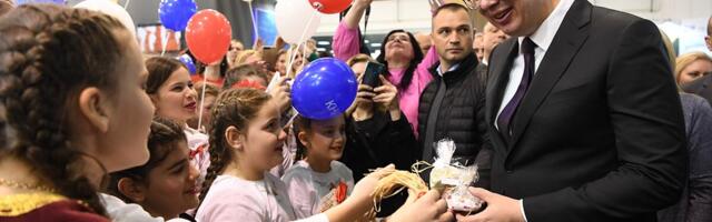 SUDAR DVE KONCEPCIJE: Analitičari: Vučić nudi državu budućnosti, a ima i onih koji bi da nas vrate u prošlost kada su u Srbiji o svemu odlučivali stranci!