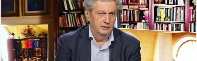 MILOMIR MARIĆ VLASNIK JE NAJBOGATIJE PRIVATNE BIBLIOTEKE Zavirite u porodičnu oazu: Svuda knjige, cveće i stilski nameštaj... (FOTO)