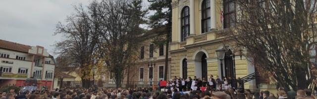 Forum kragujevačkih škola poziva Kragujevčane na PROTESTNU ŠETNJU