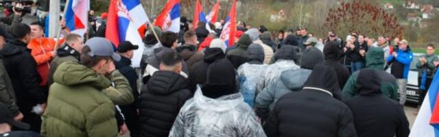 SRBI S KIM KOJI PEŠAČE KA BEOGRADU STIGLI U BILjANOVAC: Ljubav prema Srbiji jača od svih prepreka