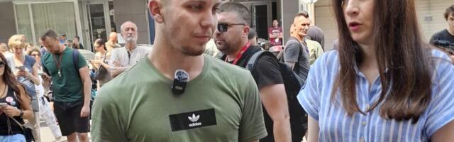 Zoomer: Hapšenje našeg novinara presedan koji kreira „novu normalnost“ u kojoj novinari mogu biti hapšeni zbog izveštavanja u interesu javnosti