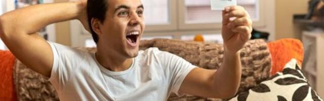 Šok i neverica: Osvojio 10 miliona jer je na tiket upisao ovaj važan datum