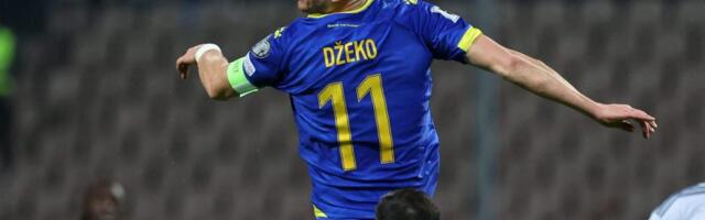 Italijani ljuti na Turpana: Džeko je pre gola igrao rukom! Šta vi kažete? (VIDEO)