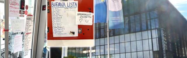 Nalepnice i crna lista studenata: Blokaderi oblepili ulazna vrata rektorata u Novom Sadu (FOTO)