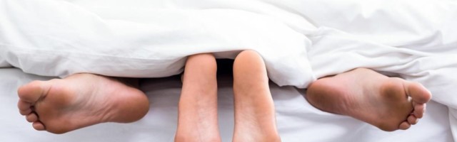 Javni servis bez cenzure objavio seks vodič sa 60 različitih poza - Špageti i zagrljene koale za LGBT i heteroseksualce