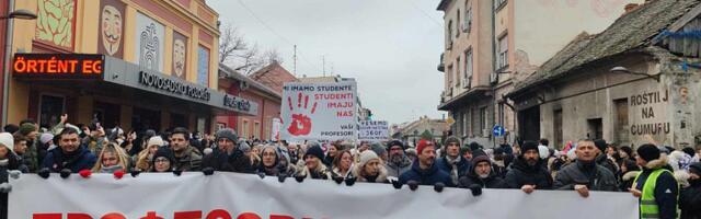 UŽIVO VIDEO, FOTO Protest u Novom Sadu: Okupljeni uzvikuju "Generalni štrajk"