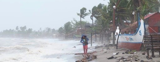 Tajfun Goni pogodio filipinsku obalu