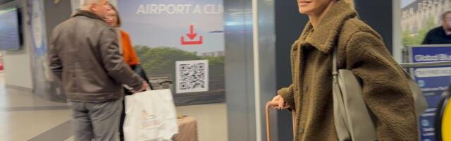 Emotivan susret Nataše Bekvalac i Hane: Po nju na aerodrom došla naslednica, odmah joj se bacila u zagrljaj