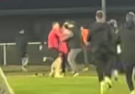 ŽESTOKA TUČA! HOROR SCENE U KOMŠILUKU! Opšta makljaža posle utakmice, klub objavio strašne slike - fotograf izvukao najdeblji kraj! VIDEO