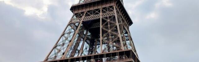 DEO AJFELOVOG TORNJA NA AUKCIJI! Za 150.000 evra možete biti vlasnik originalne konstrukcije (FOTO)