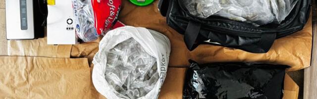 AKCIJA U NS: Pao diler (23), policija upala u štek i našla preko 3 kg marihuane, sprečeno trovanje dece!