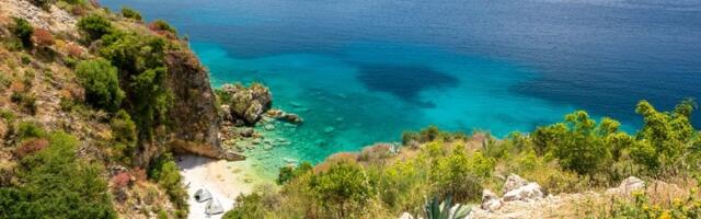 Leto u Albaniji: Voze kao ludaci, ribe grickaju...