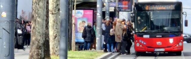 VOZAČA AUTOBUSA KRVNIČKI PRETUKLI NEPOZNATI MUŠKARCI: Drama u centru Beograda