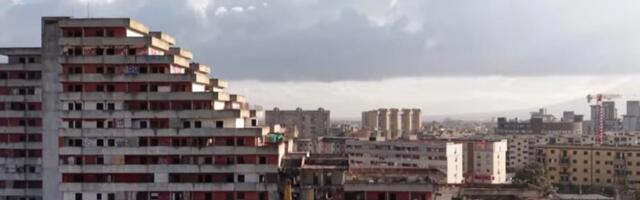 POSLEDNJI SIMBOL NAPULJSKE MAFIJE ODLAZI U ISTORIJU: U Skampiji je počelo rušenje Crvenog Jedra, zatvara se dugo simboličko poglavlje za severni deo Napulja