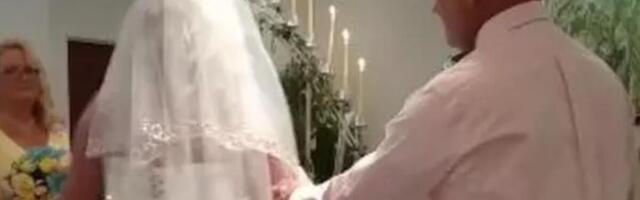 HOROR TUČA NA SVADBI! Mladoženja BACIO MLADU NA POD, a onda ga je njen otac UDARIO PESNICOM! NASTALO JE BOJNO POLJE