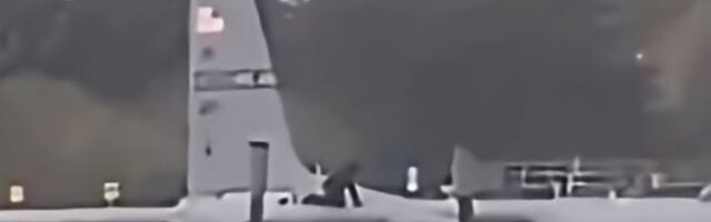 Lupao sekiricom američki vojni avion od 75 miliona dolara: Uhapšen Irac sa viralnog snimka (VIDEO)