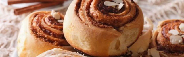 Recept za fine domaće rolice od cimeta - gotove za 30 minuta, ukusne a lagane