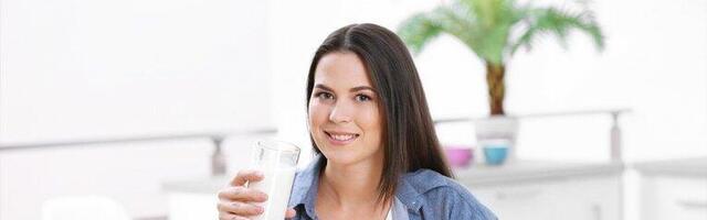 MLEKO JE ODLIČAN SAVEZNIK AKO STE NA DIJETI: Naučnici su otkrili kad bi trebalo da ga pijete ako hoćete da ISTOPITE SALO