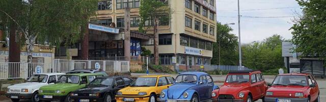 Izložba „oldtrajmera“ u Nišu, deo globalne akcije za borbu protiv raka prostate