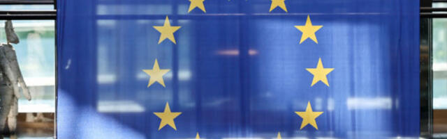 Европска комисија предлаже кредит Украјини од 165 милијарди евра из замрзнутих руских средстава