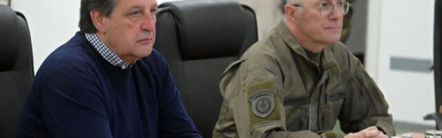 Гашић и Мојсиловић обишли Оперативни центар система одбране