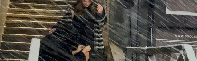 Milici Jokić se otkačila haljina, a ona bez donjeg veša: Doživela neprijatnost usred mećave, umalo se srušila