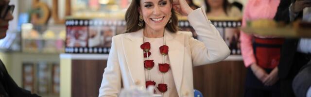 "Kako buduća kraljica može da ima ovakva stopala?" Kejt Midlton skinula cipele u javnosti, ljudi su šokirani