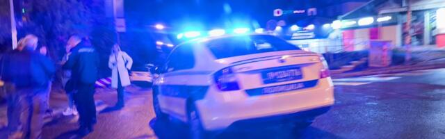 MUŠKARCA (43) TUKLI, IZBOLI, PA MU BAKLJAMA PALILI TELO: Brutalan napad na Umci, čovek zadobio teške povrede! Policija traga za napadačima