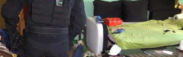 (FOTO) SPEKTAKULARNA AKCIJA POLICIJE U BEOGRADU: Prva velika zaplena kokaina u poslednje dve godine, uhapšene dve osobe