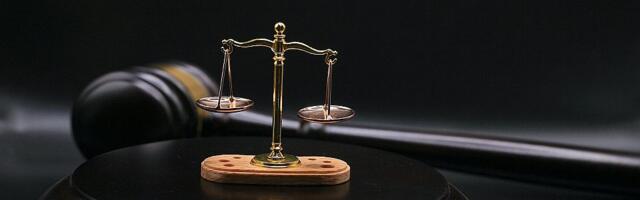 Advokati u Srbiji u znak protesta zbog pritvora kolegi iz Užica na tri dana obustavili rad