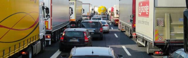 AMSS: Kamioni na Batrovcima čekaju 15 sati, na ostalim prelazima oko šest sati
