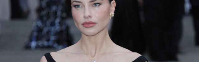 Adrijana Lima pozirala sa ćerkama, ceo svet gleda u tri lepotice: Naslednice koje je dobila sa Markom Jarićem od majke nasledile lepotu