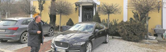"JA SAM BUDALA, UZELA MI JE DVE KUĆE I PEKARU" Pevača skupo koštao razvod: Jedan je od najbogatijih na estradi
