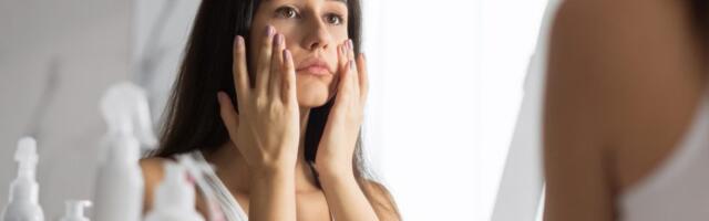 Ove večernje navike ubrzavaju starenje kože, tvrde dermatolozi