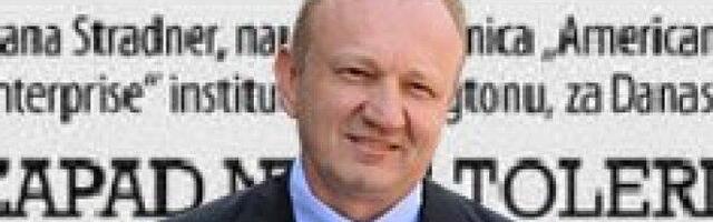 ĐILASEVSKI "DANAS" PORUČUJE VUČIĆU: Zapad će te kazniti jer vojno i ekonomski JAČAŠ SRBIJU!