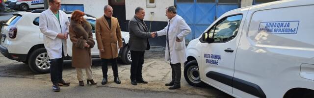 Opština Prijepolje donirala vozila Domu zdravlja i Opštoj bolnici