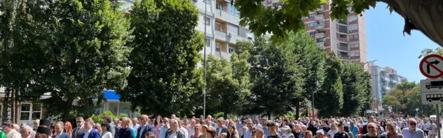 Sutra slava grada Leskovca – liturgija, litije i rezanje kolača