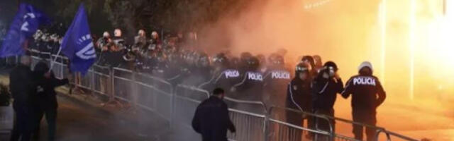 У Тирани одржани протести против албанске владе због корупције