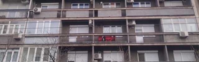 DEVOJKE I MOMCI SU DOŠLI TU POSLE DOČEKA, NIŠTA NIJE SLUTILO NA TRAGEDIJU: Penzioner iz zgrade u Cvijićevoj opisao šta se dešavalo pre smrti dvoje mladih