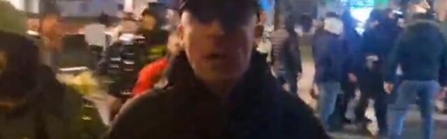 Studenti objavili snimak: Batinaš napao novinara u NS (VIDEO)