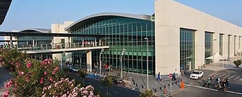 AERODROM LARNAKA PARALISAN, OTKAZANO NA DESETINE LETOVA! Haotična situacija na Kipru, preusmeren i let iz BEOGRADA, stiglo upozorenje na DRONOVE