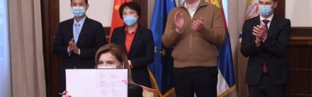 POTPISAN UGOVOR O ISPORUCI 2 MILIONA KINESKIH VAKCINA! Vučić razgovarao s predstavnicima Sinofarma! /Foto/