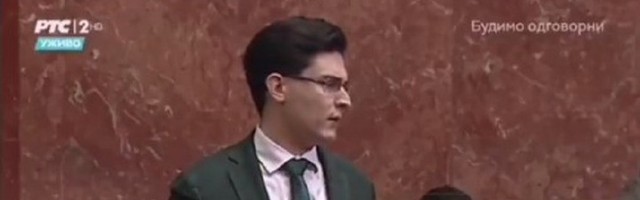 ZBOGOM PAMETI: Kebara se divi šefu Vučiću i na kineskom! (VIDEO)