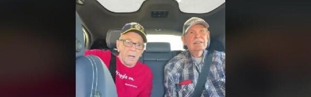 Izbezumljeni penzioneri u autu bez vozača (VIDEO)