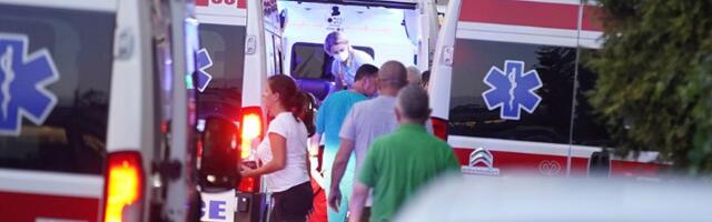 Muškarac (82) stao da popravi vozilo, pokosio ga kamion na auto-putu