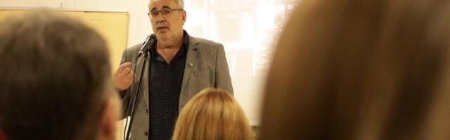 Mihajlo Pantić promoviše Roman o Cibulki povodom Dana Gradske biblioteke